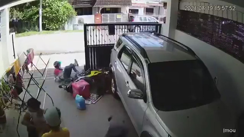 ไรเดอร์ดวงซวย เข้าซอยเจอหมาไล่กวด