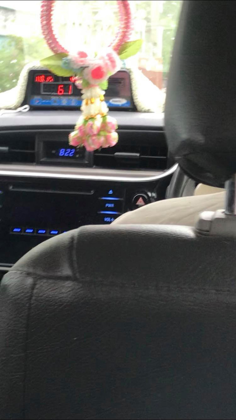 สาวเจอแท็กซี่พาหลง โดนด่ามัวแต่เขี่ยโทรศัพท์ เขี่ยห* 