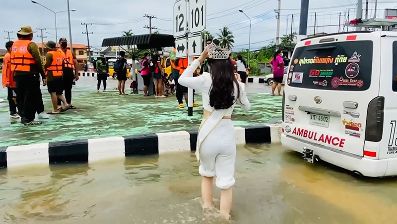 มิสแกรนด์สุโขทัย ลงพื้นที่น้ำท่วม