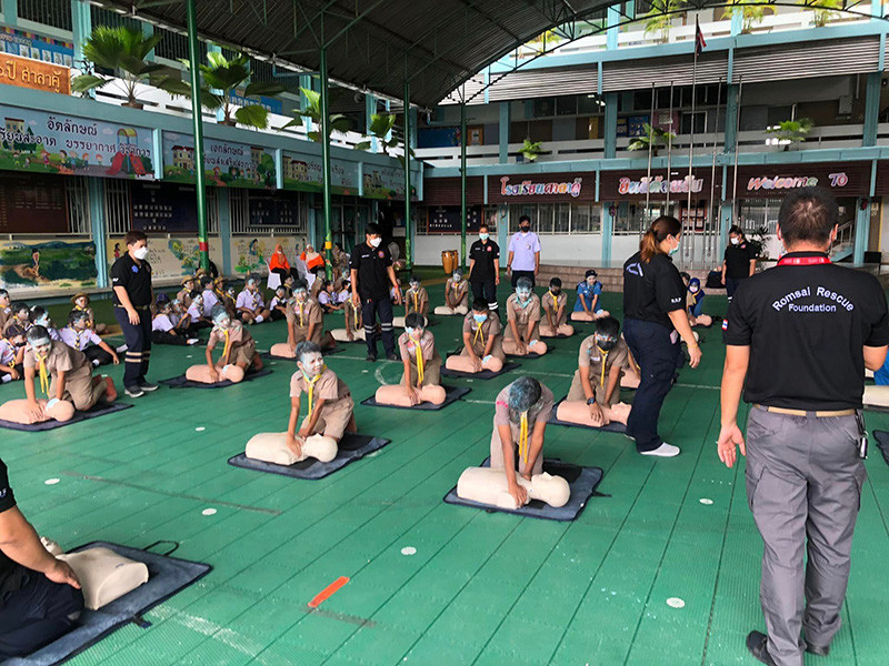 ชื่นชมฮีโร่ตัวน้อย วัย 12 ทำ CPR  ช่วยชีวิตเด็ก 6 ขวบ 