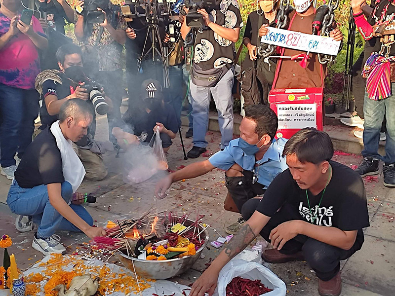 กลุ่มผู้ชุมนุมกระจายตัวหลายพื้นที่