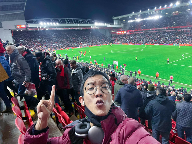 เบลล์ ขอบสนาม