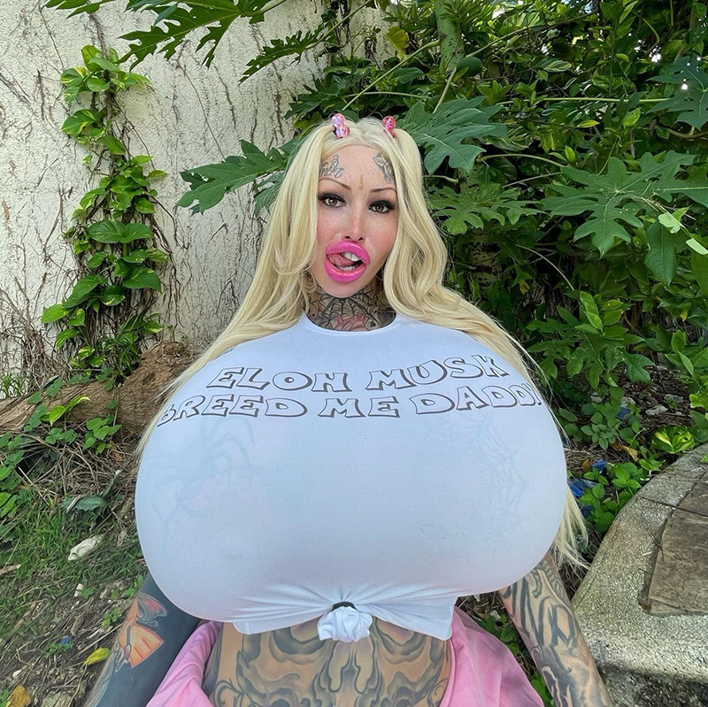 สาวคลั่งศัลย์ อวดผลงานล่าสุด