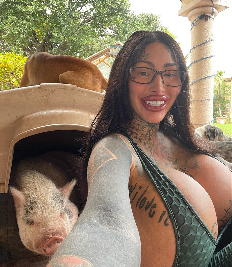 สาวคลั่งศัลย์ อวดผลงานล่าสุด