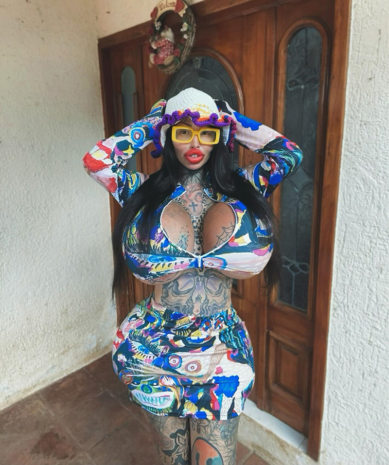 สาวคลั่งศัลย์ อวดผลงานล่าสุด