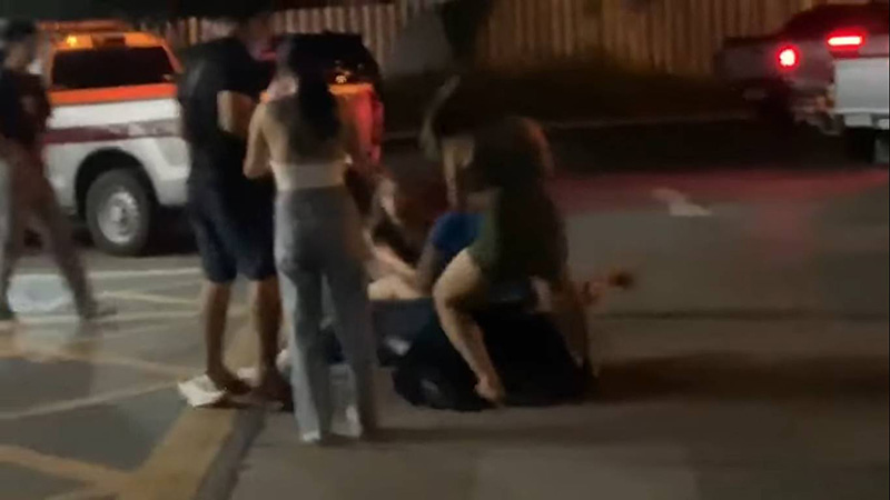 เดือดหน้า สน. แก๊งสาวรุมฉะอริ