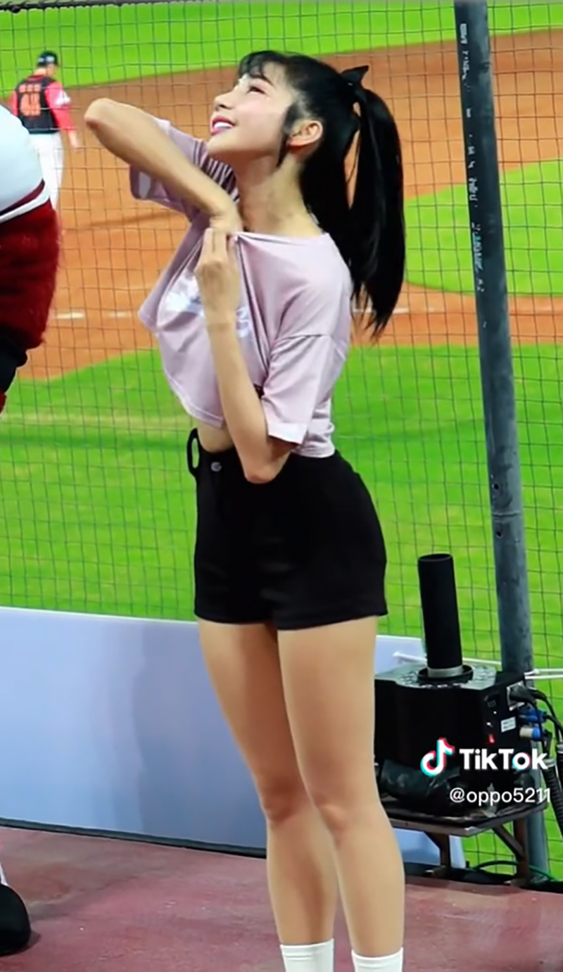 ไวรัลล้านวิว เชียร์ลีดเดอร์สาวสวย