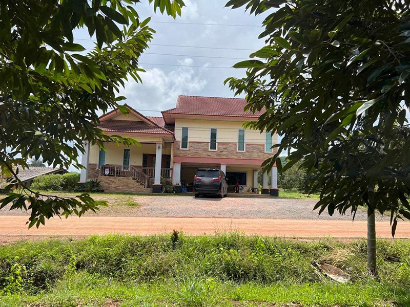 ประกาศขายบ้านชวนอึ้ง บ้านหลังโต พร้อมสวนทุเรียน 