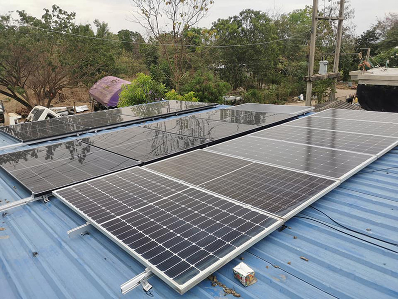 หนุ่มเผยวิธีประหยัดไฟติดโซลาเซลล์