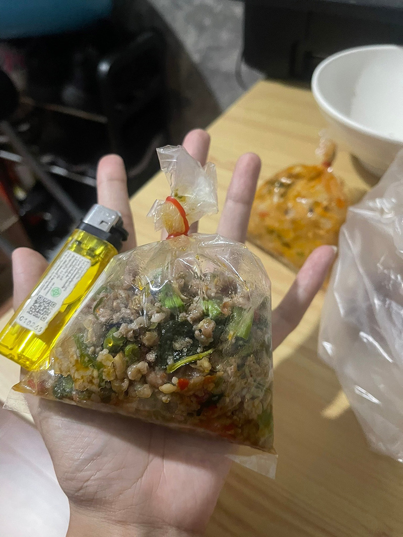 สาวตกใจ โชว์รูปแกงถุง 4 อย่าง