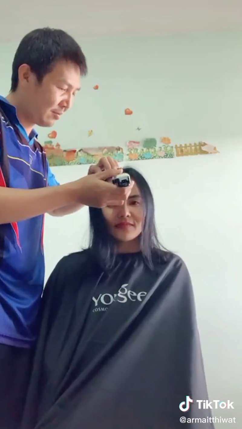 ไวรัลน้ำตานอง หนุ่มโกนผมเป็นเพื่อนคนรัก