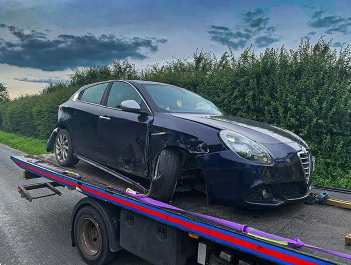 สาวควบรถชนแลมโบกินี่ รถหรู 10 ล้านเป็นซากจนต้องโละ