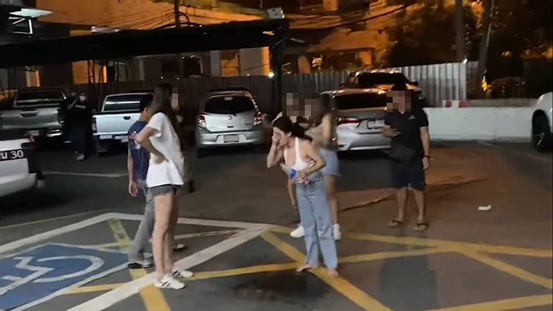 เดือดหน้า สน. แก๊งสาวรุมฉะอริ