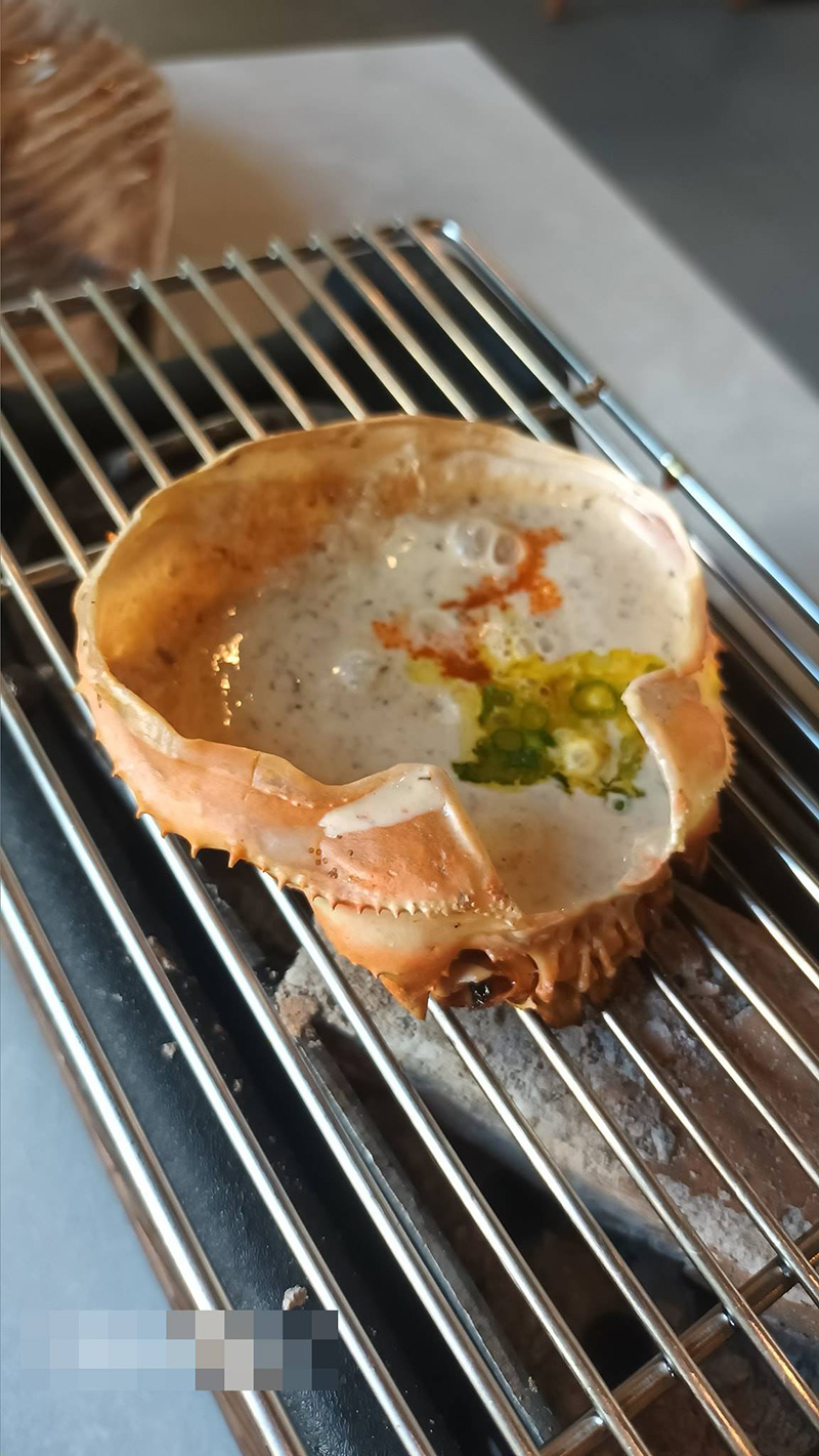 หนุ่มสงสัย เปลือกหอย - กระดองปู ปกติร้านใช้ซ้ำมั้ย