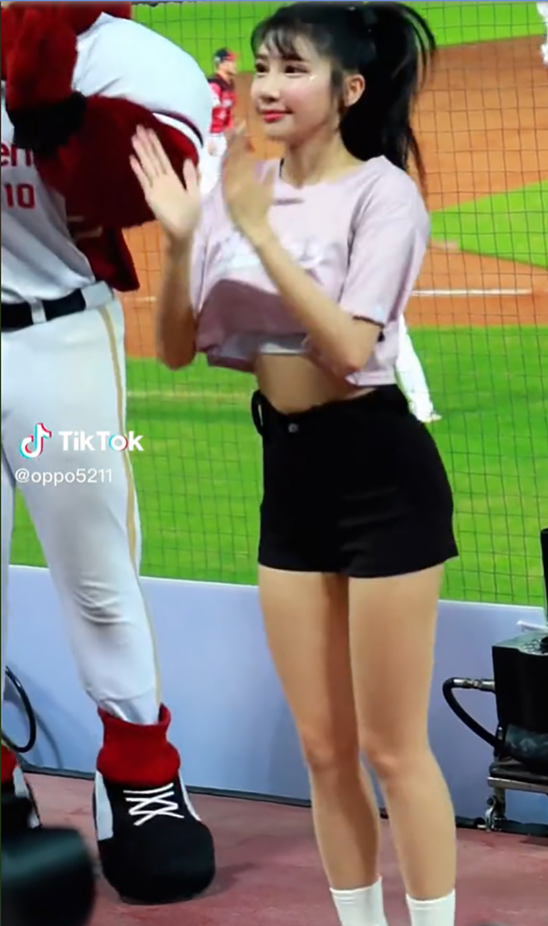 ไวรัลล้านวิว เชียร์ลีดเดอร์สาวสวย