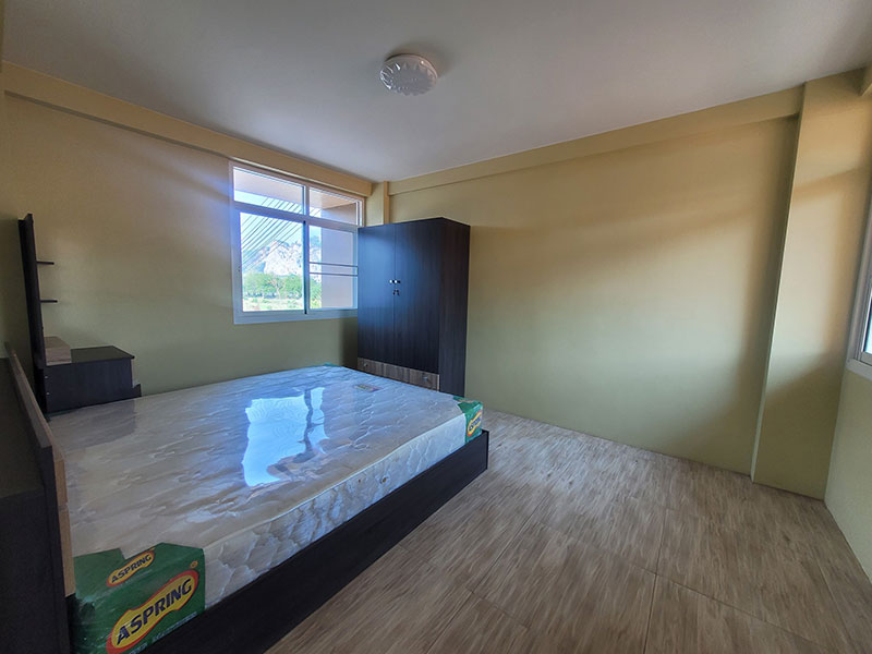 โรงเรียนดังรับสมัครครู อวดบ้านพักวิวภูเขา