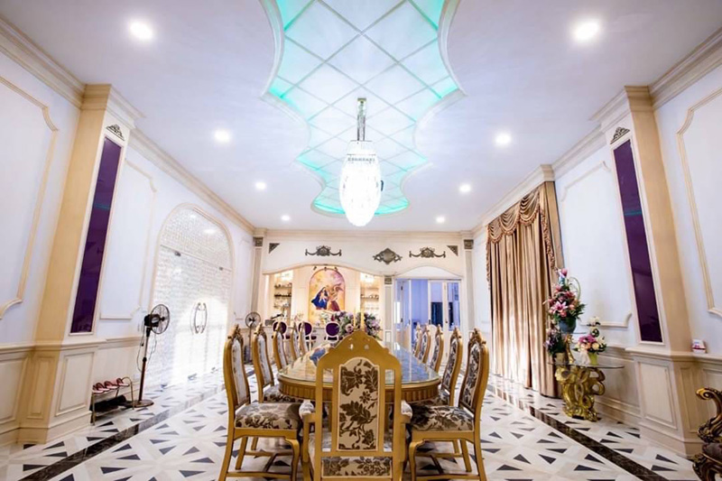 คฤหาสน์หรูสุดอลังการ 