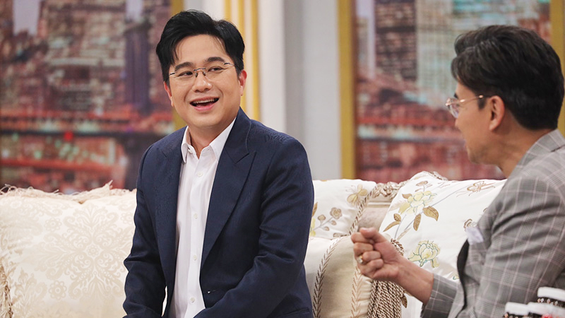 หมอช้าง เล่าชีวิตลูกคุณหนู พลิกผันสู่หมอดูดัง 