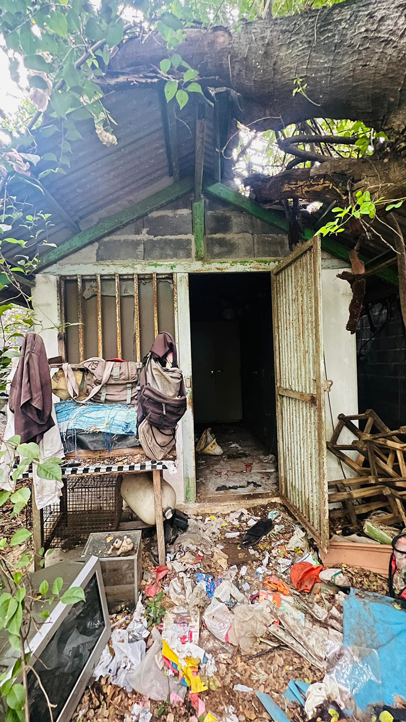 เปิดชีวิตตาเฝ้าศพภรรยา 21 ปี เรียนจบเภสัช