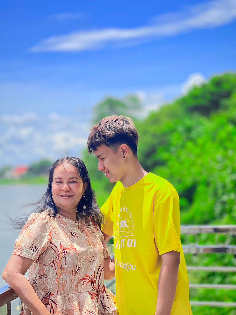 น้องเวฟ พี่พร คู่รักต่างวัย โพสต์รูปที่ตรวจครรภ์