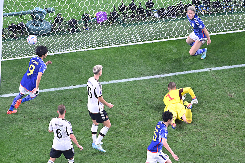 ญี่ปุ่น โชว์ฟอร์มดุฮึดสู้ พลิกชนะ เยอรมนี 2-1