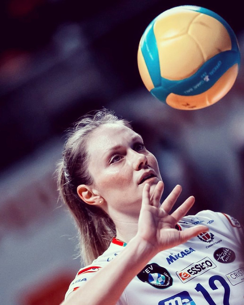 มิช่า แฮนค็อก