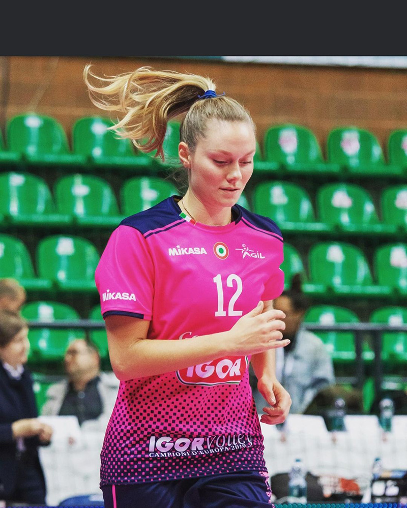 มิช่า แฮนค็อก