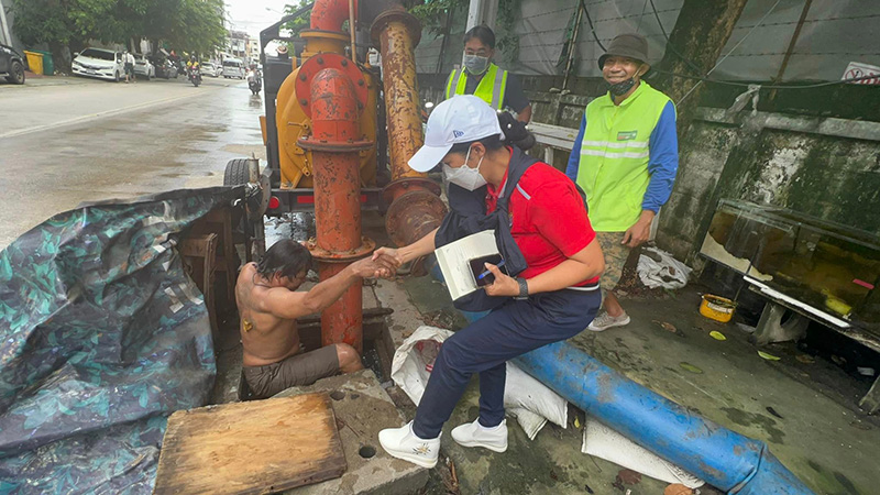 ฮีโร่ตัวจริง.. พี่บุญเรือง จนท.โยธา