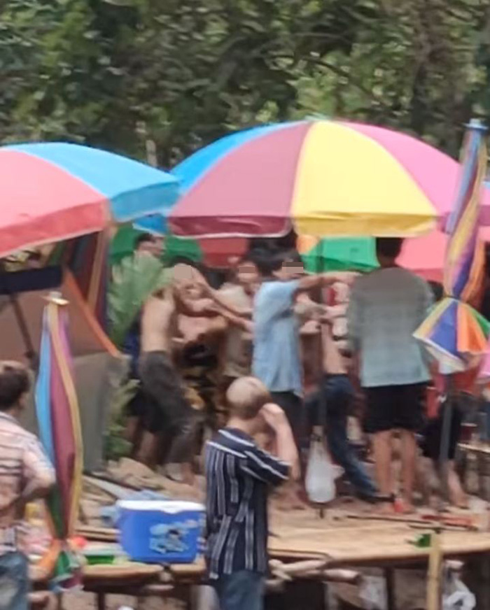 แก๊งโจ๋เลือดนักรบ เมาเหยียบเท้ากัน