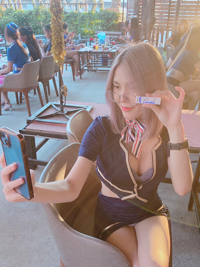 ร้านเหล้าโพสต์ภาพแหย่จมูกตรวจ ATK สาวเสิร์ฟ