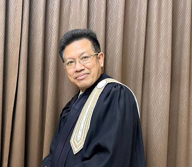 ทนายเดชา