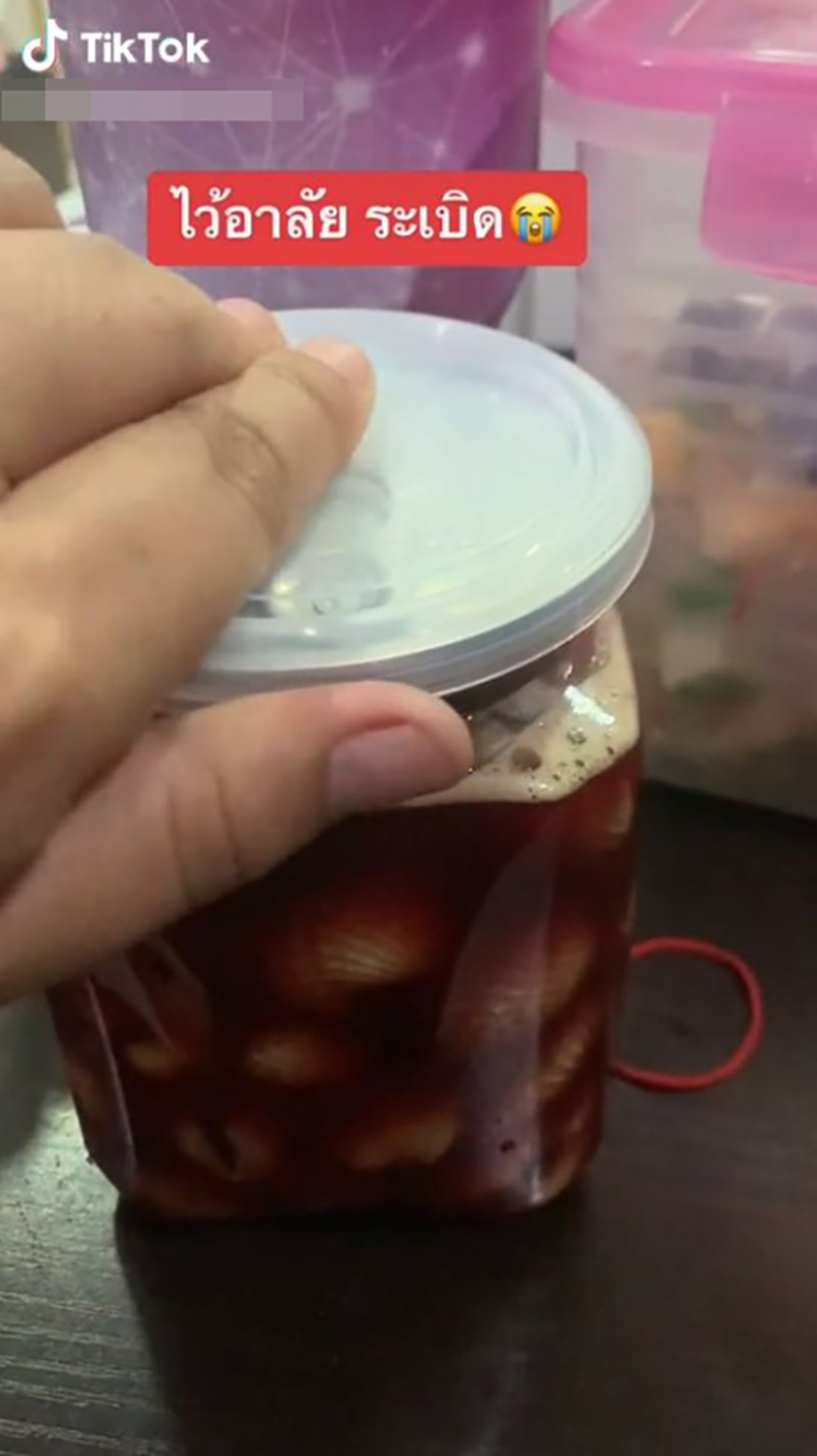 คลิปที่มีกลิ่น ! ลูกค้าสั่งหอยแครงดอง 