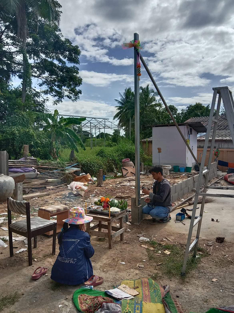 สาวเครียด ใช้เงินก้อนสุดท้ายในชีวิตสร้างบ้าน ถูกช่างเท 7 เดือน