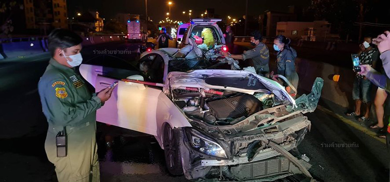 เบนซ์เสยท้าย 6 ล้อ อดีตผู้เข้าประกวด MUT บาดเจ็บ 