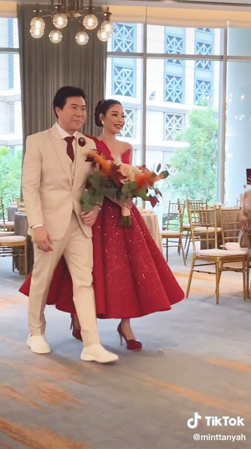 งานแต่งสุดปัง สินสอดเป็นกระเป๋า Hermes 