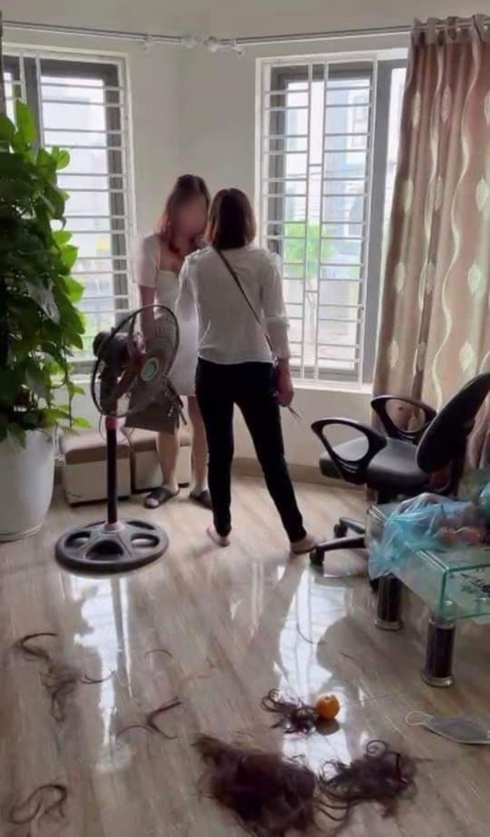 เมียจับได้ ผัวพาสาวมาแอบแซ่บในบ้าน