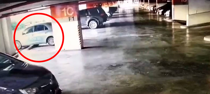 รถเก๋งตกห้างชั้น 2 