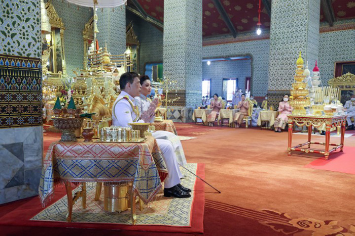 พระราชินี ทรงแสดงความเคารพ กรมสมเด็จพระเทพฯ