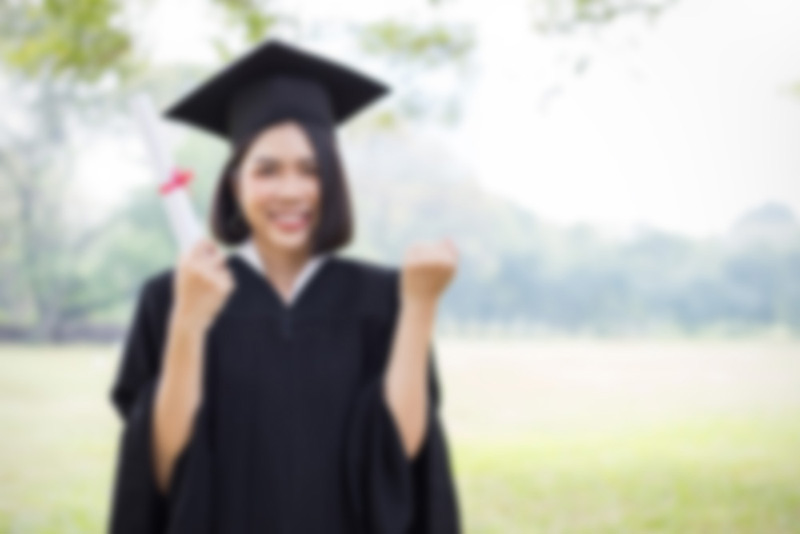 สาววัย 24 รีวิวรับปริญญา 10 ใบ