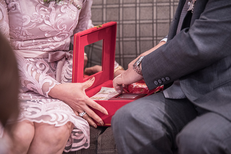 เงินงานแต่ง