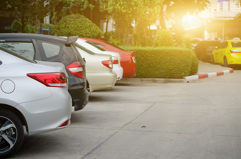 ดราม่าที่จอดรถ ผอ.กศน. ฉุนโดนแย่งที่