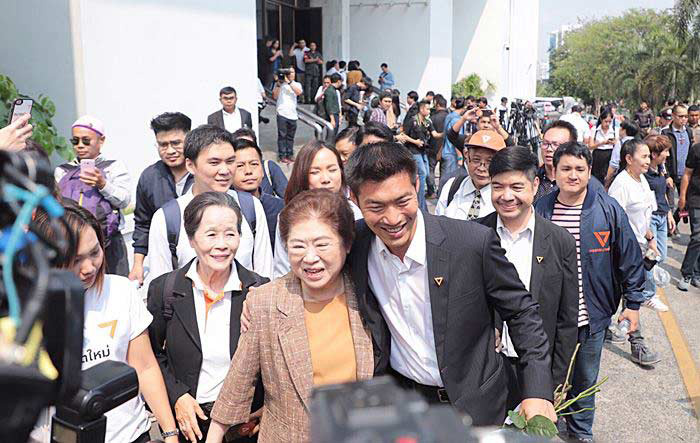 กรมที่ดิน สั่งเพิกถอนที่ดิน น.ส.3 ก. แม่ธนาธร 2,111 ไร่