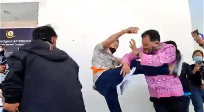 อาจารย์ มธ. เผยผลกระทบหลังโดนศรีสุวรรณฟ้อง