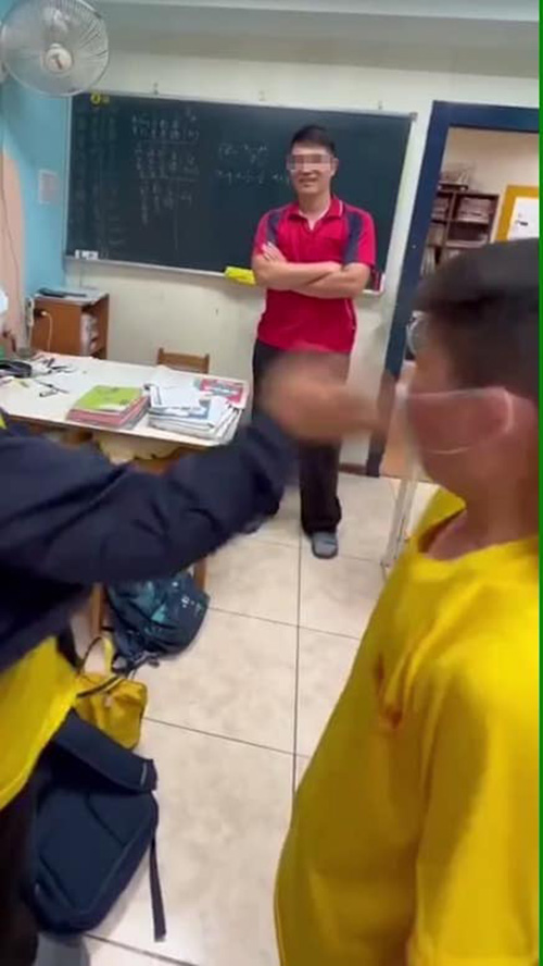 ครูใจเหี้ยม ให้เด็กตบหน้ากัน