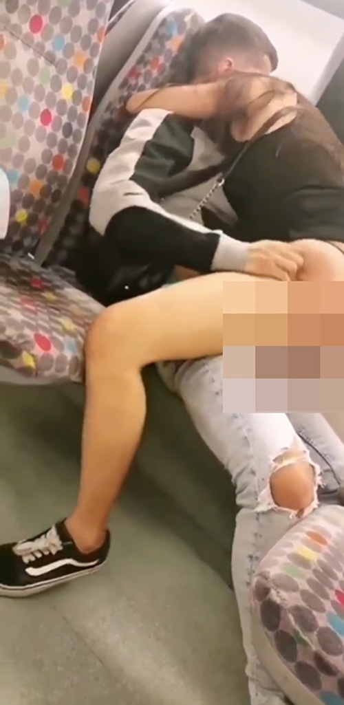 พระเจ้า ผดส.ขึ้นรถไฟตาเหลือก คู่รักขย่มเบาะแรง