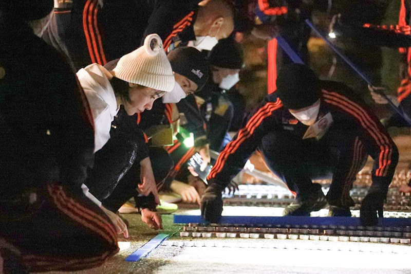 เจ้าคุณพระสินีนาฏ ร่วมจุดเทียนอาลัยเหยื่อกราดยิง 