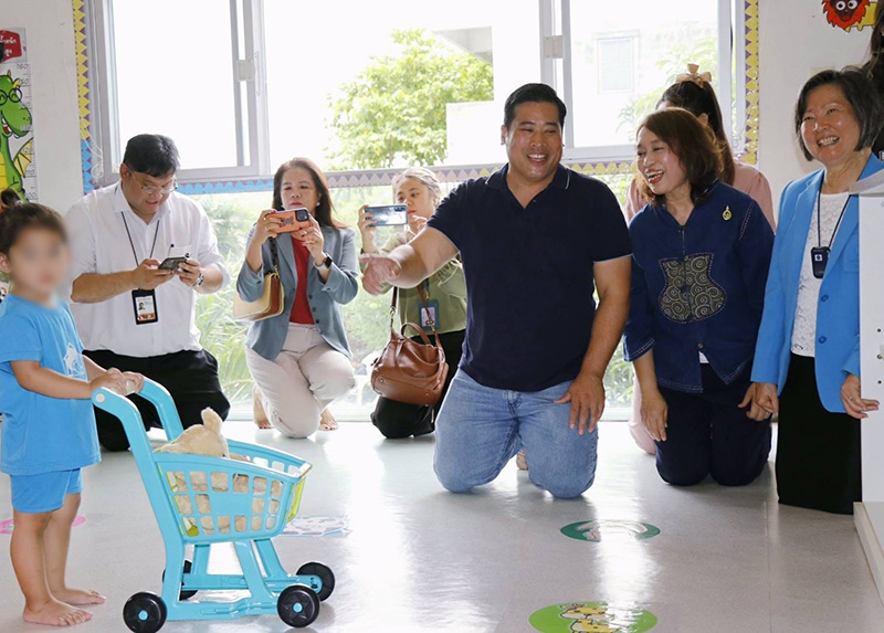 ท่านอ้น วัชรเรศร วิวัชรวงศ์