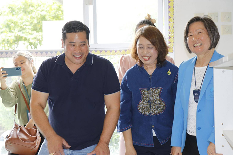 ท่านอ้น วัชรเรศร วิวัชรวงศ์