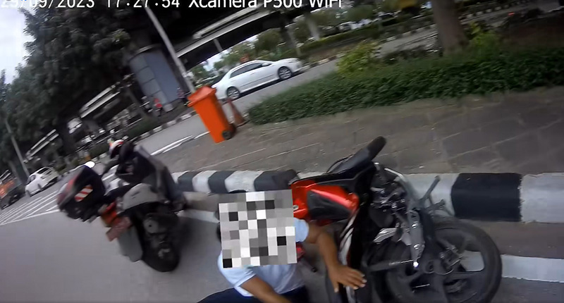 ขี่รถย้อนศรมาเจอตำรวจ ซิ่งหนีไม่คิดชีวิต