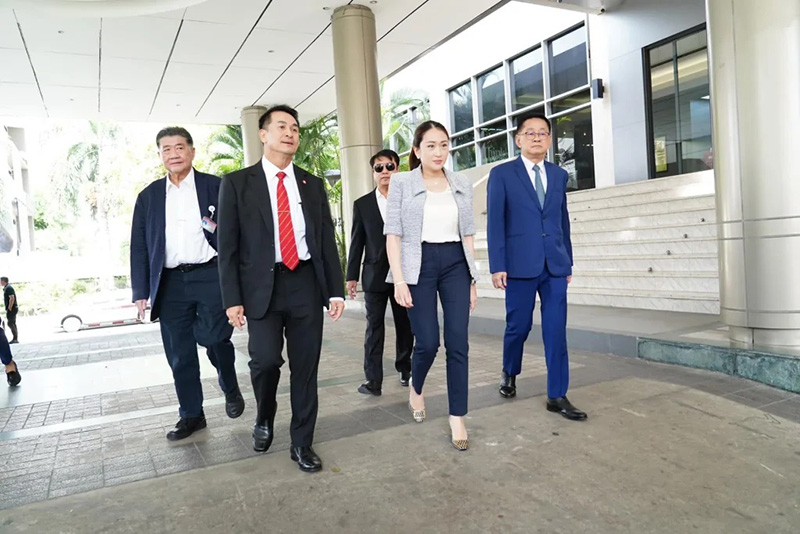 อุ๊งอิ๊ง